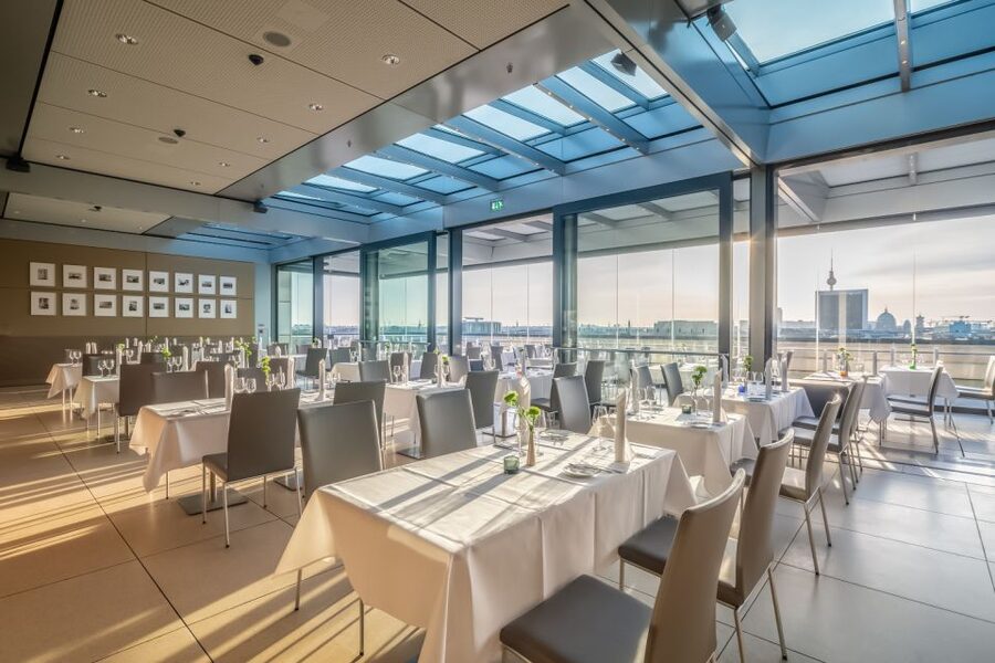 Berlin: Rooftop Lunch at the Reichstag's Käfer Restaurant - Your Reichstag dome time: audio guides and how to pace it
