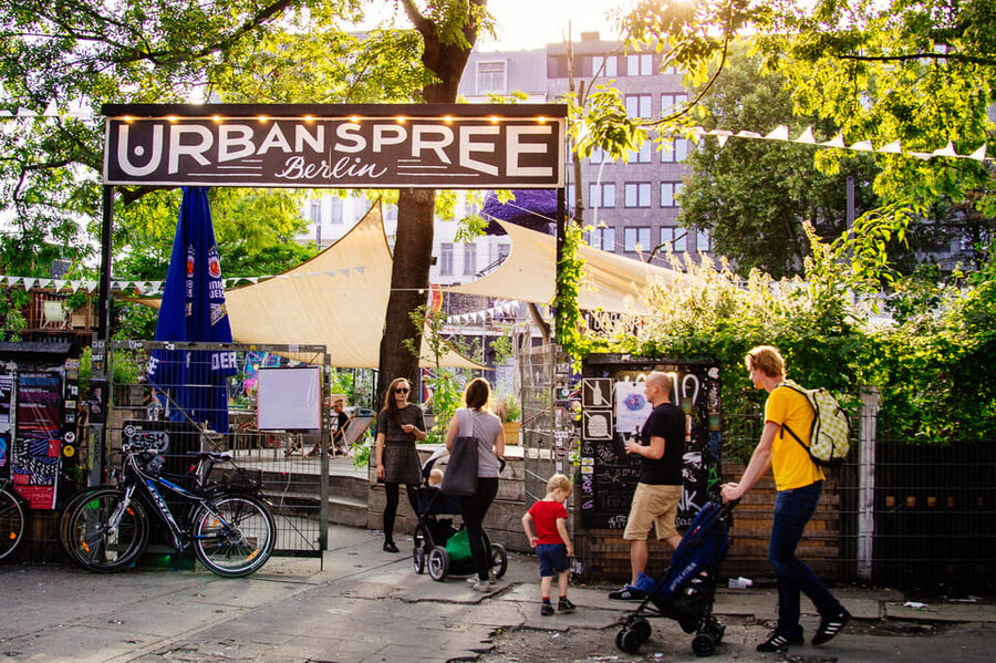 Berlin's Alternative Side: The Urban Jungle Tour - Boxhagener Platz Finish: Where You Can Keep the Night Going