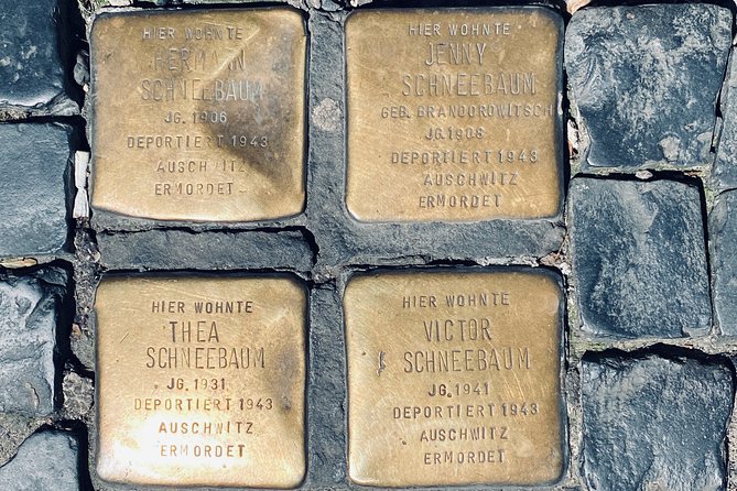 Berlin's Jewish Quarter - Private Live Virtual Experience - Stop 2: Haus Schwarzenberg, graffiti, and the oldest cemetery connections