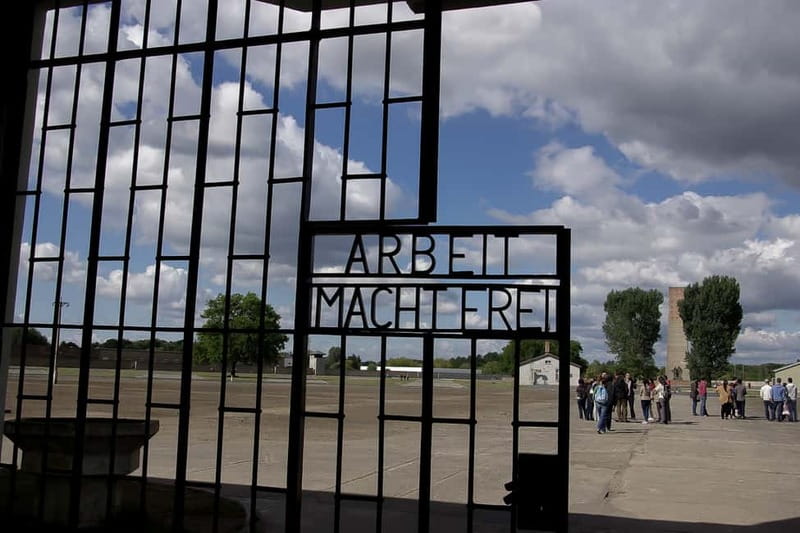 Berlin & Sachsenhausen: 5-Hour Tour "Third Reich" by VW-Bus - Topography of Terror: The Documentation Center and the Prison Cell Remnants