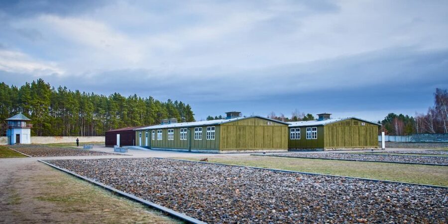 Berlin: Sachsenhausen Concentration Camp and Potsdam Tour - Potsdam with royal palaces and a real chance to wander