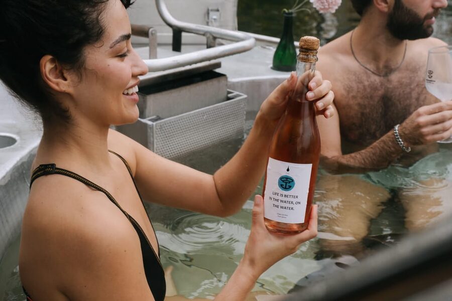 Berlin: Self-drive hot tub boat experience - Weather and water temperature: how to stay comfortable in Berlin