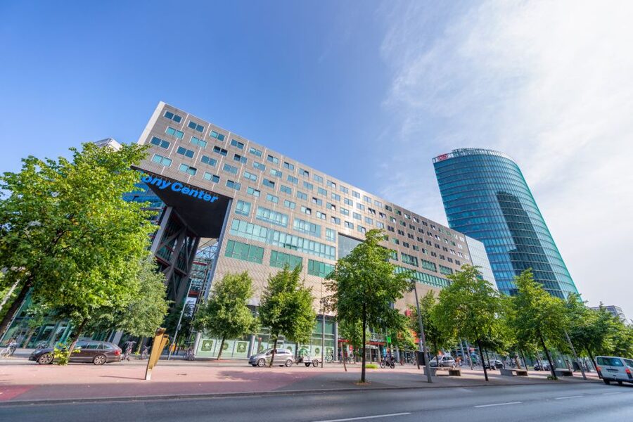 Berlin: Self-Guided Family and School Class Scavenger Hunt - Why the puzzle box feels right for families and school classes