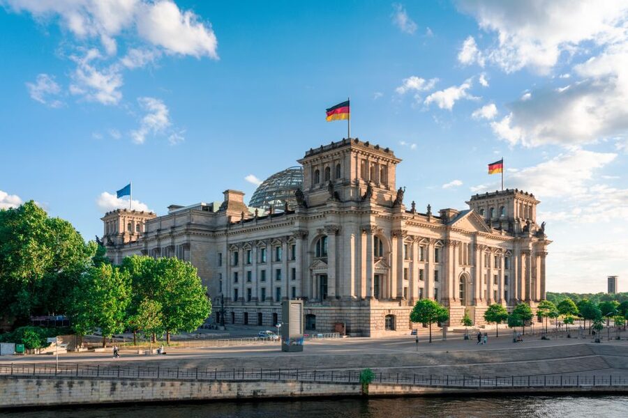 Berlin: Sights and Highlights Bike Tour with a Local Guide - Gendarmenmarkt and Museum Island: the postcard stops with real value
