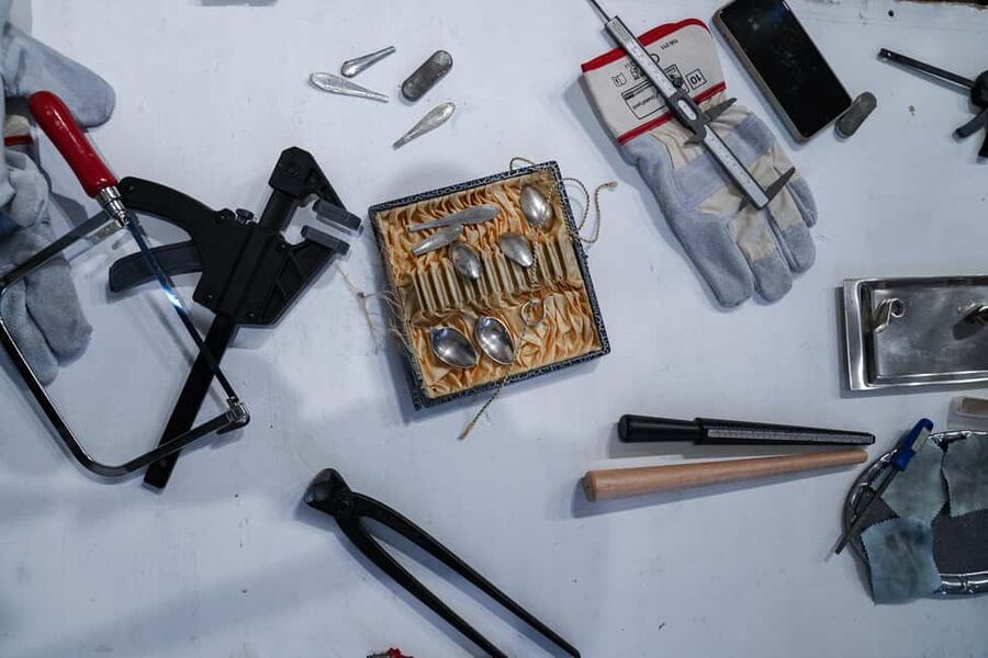 Berlin: Silver Spoon Ring Workshop in Creative Studio - Who leads it and what Amaluma Studio adds to the experience