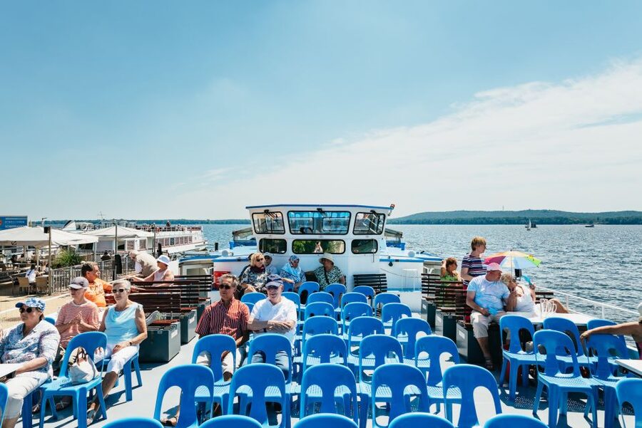 Berlin: Spree Boat Tour to Müggelsee - Seating, shade, and the onboard bar: comfort actually matters here