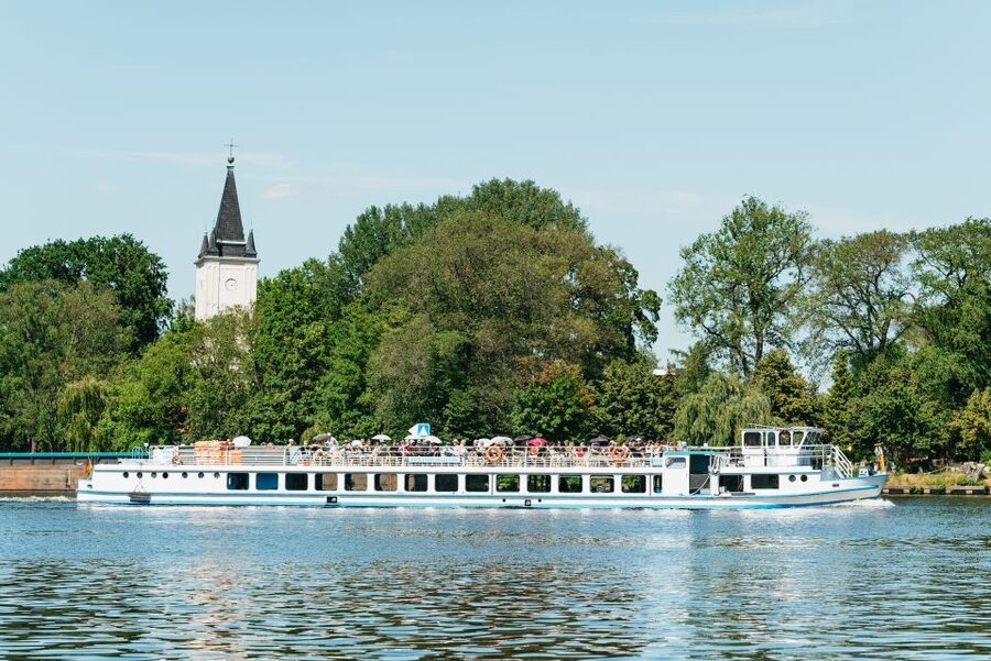 Berlin: Spree Boat Tour to Müggelsee - Who should book this Spree boat tour to Müggelsee?