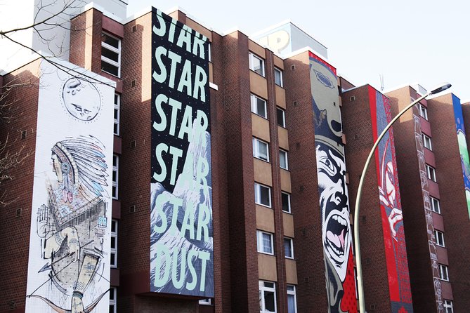 Berlin Street Art & Graffiti Walking Tour - Dircksenstraße: The Art of Strange Corners and Urban Messages