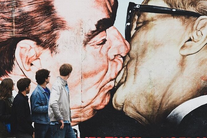 Berlin Street Art Tour with Graffiti, Murals, and Urban Culture - Timing, Walking Comfort, and the Metro Part
