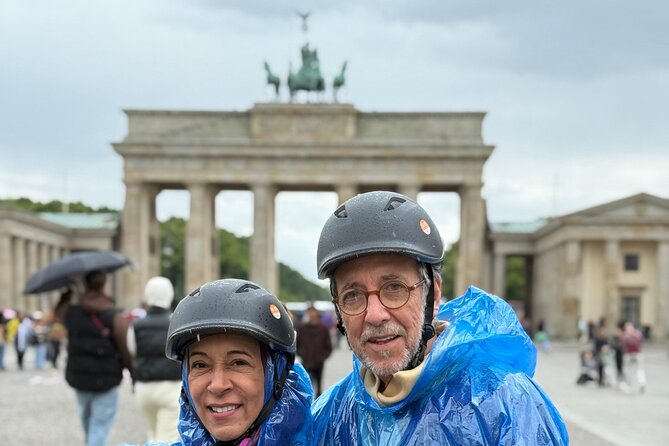 Berlin : The best bike tour with a Berlin guide and insider tips - A central park break: Berlin’s big breathing space