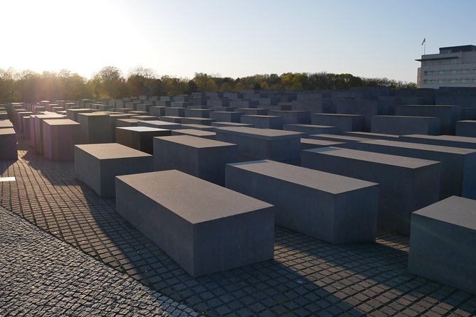 Berlin & The Third Reich Private Guided Tour - Brandenburg Gate: A Surviving Symbol of Division and Reunification