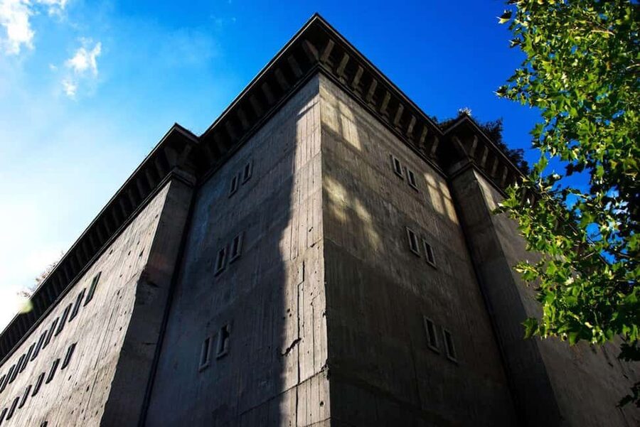 Berlin: The Wall and Third Reich Guided Bike Tour - Sammlung Boros and the Boros Bunker: Cold War-era leftovers made usable