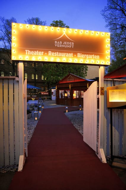 Berlin: Ticket for Bar Jeder Vernunft - Theater & Restaurant - Language tip: how to enjoy a German-only cabaret night
