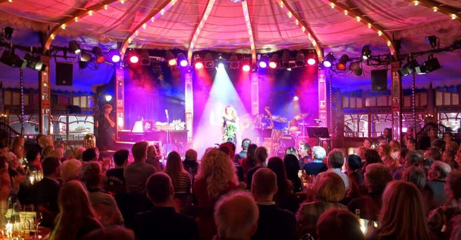 Berlin: Ticket for Bar Jeder Vernunft - Theater & Restaurant - Food and value: €5 catering credit plus a real evening meal