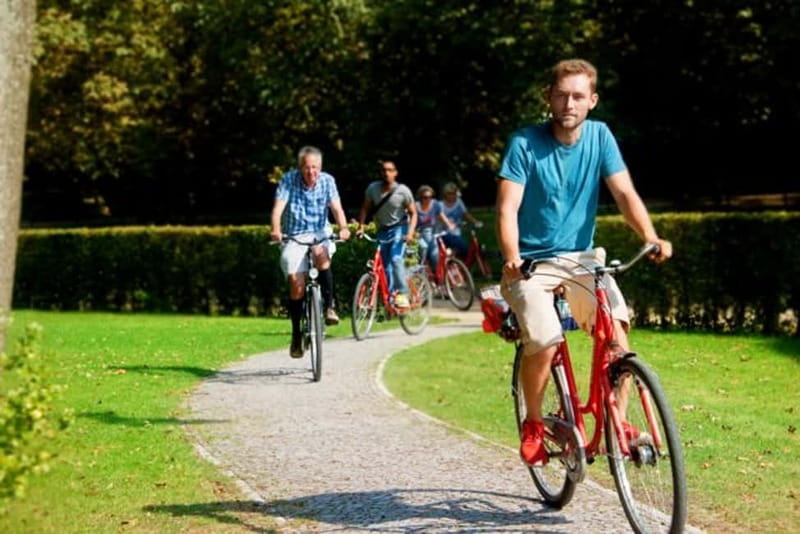 Berlin: Top secret bike tour and hidden gems of the city - Riding 17 km the comfortable way: parks, minor roads, and waterside breaks