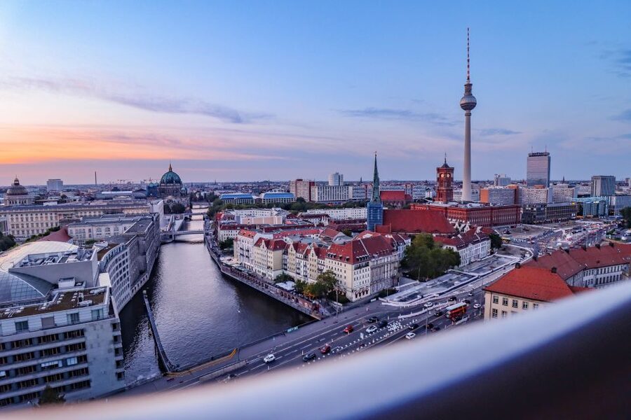 Berlin: Tour with Private Guide - Stop-by-stop: what you’ll see and why it matters