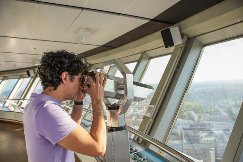 Berlin: TV Tower Standard Entrance Ticket - The view: how to recognize Berlin in 360 degrees