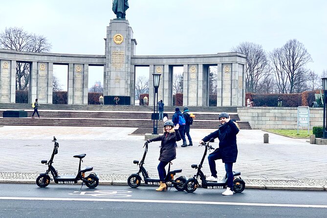 Berlin: Ultimate E-Scooter Adventure Tour - Bebelplatz: the book burning monument and a pause to think