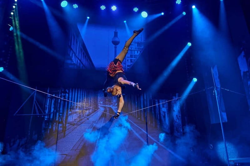 Berlin: “VARIETÉ GAGA” at Wintergarten - Varieté Show - How the show’s 25-years-in-2.5-hours structure keeps momentum