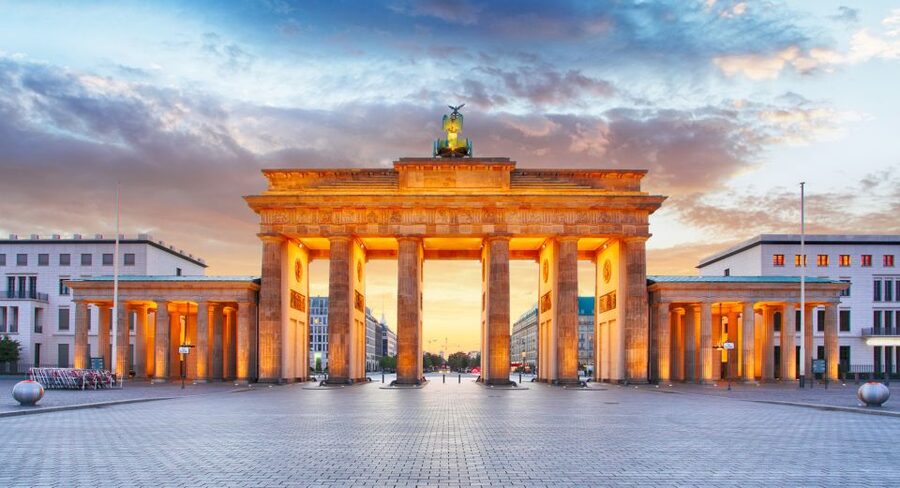 Berlin: Walking Tour of the Top 10 Sightseeing Attractions - The big picture: what a 2-hour Berlin walking tour should do