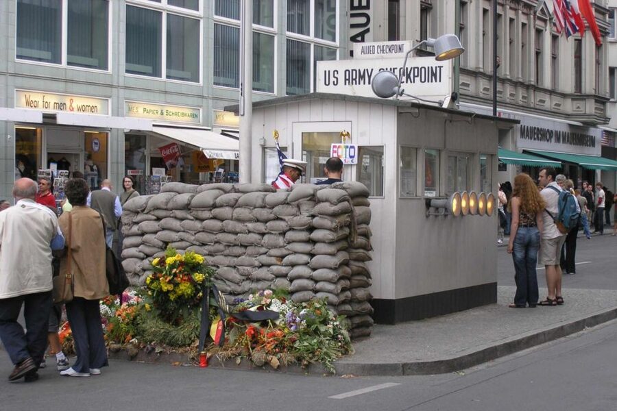 Berlin Wall: City Tour of Divided Germany - Friedrichstraße: the border station and daily-life effects