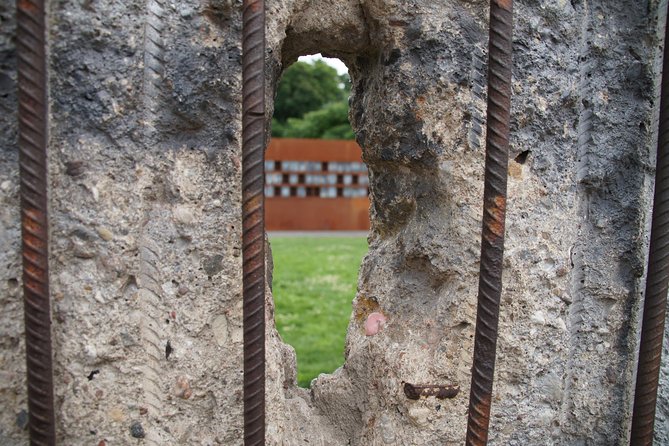 Berlin Wall, Cold War and Stasi Museum Tour - Group size, guide time, and how to get the most from the route