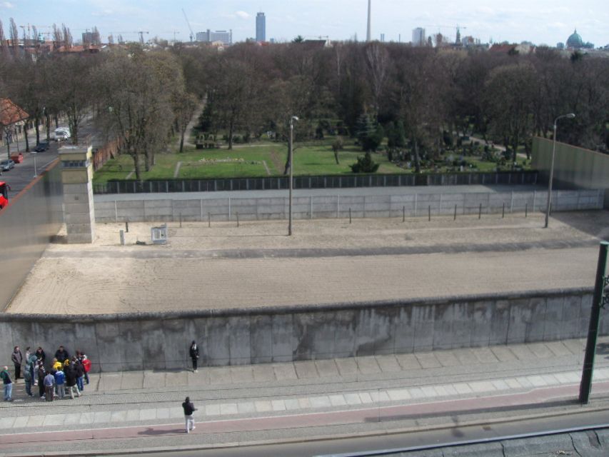 Berlin Wall History Small Group Cycling Tour - Government Bank ride to the Parliament of Trees: change you can feel in the routing