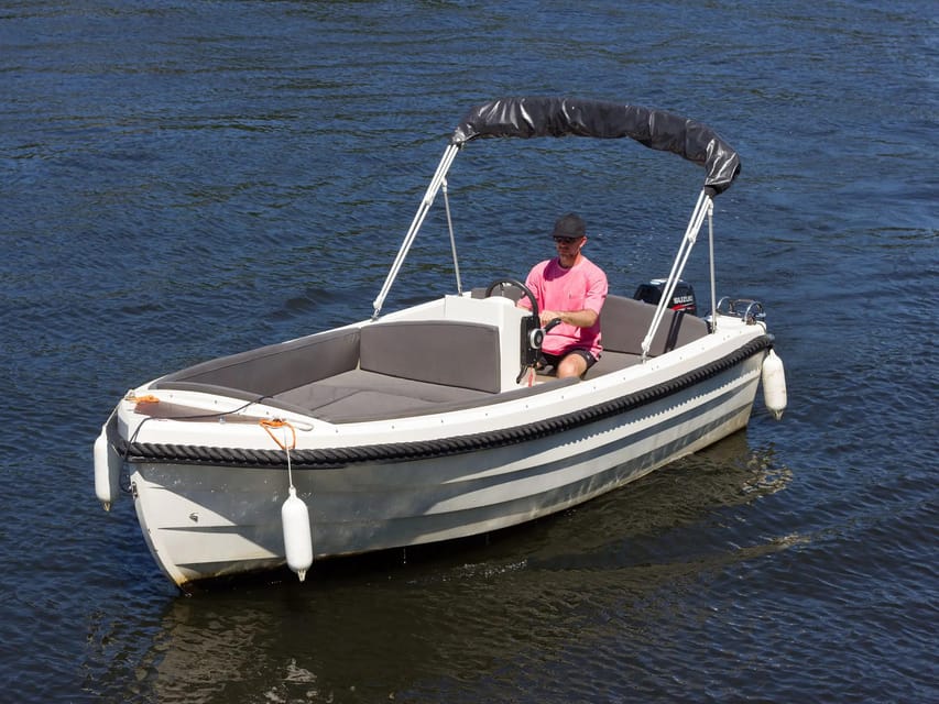 Berlin: Wonderful days renting the motorboat tortola - Starting at Neuhelgoländer Weg 7: Where Your Day Begins