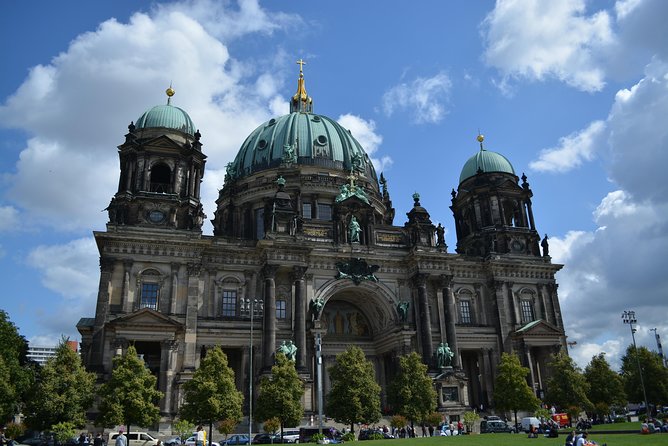 Best of Berlin with a licensed Guide - Gendarmenmarkt, Unter den Linden, and the Crown Prince’s Palace Shift the Mood