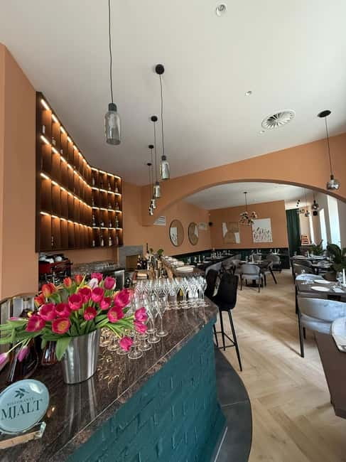 Candlelight dinner for two – Italian night in Berlin - Pricing and value: €140 total for two, and what you’re really paying for
