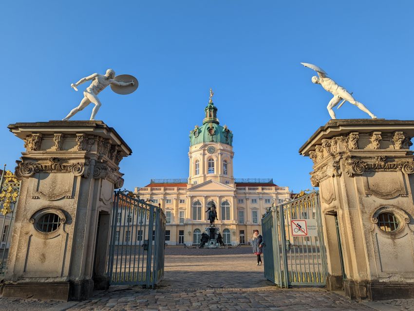 Charlottenburg: 2-Hour City Walking Tour - The medieval nucleus and old village square: where the story begins