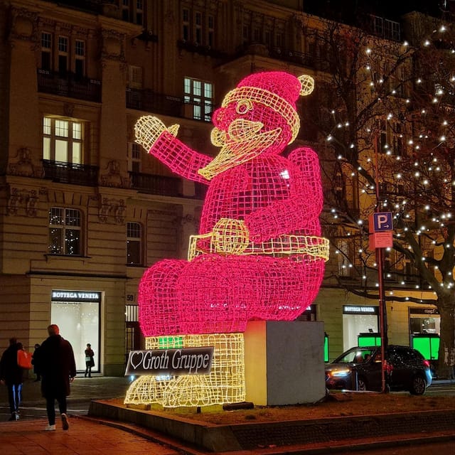 Christmas market lights tour bus through Berlin, free mulled wine (2.5 hours) - Key moments worth highlighting