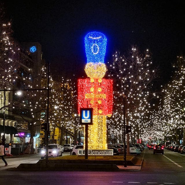 Christmas market lights tour bus through Berlin, free mulled wine (2.5 hours) - Kurfürstendamm Departure and the Mulled Wine Start