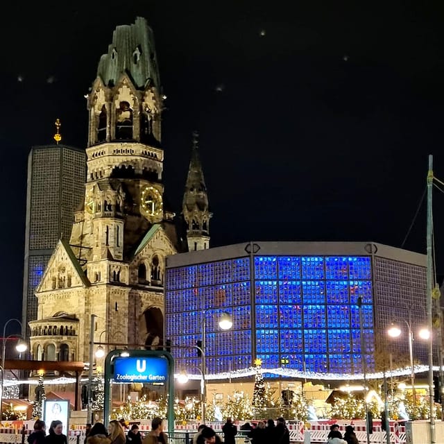 Christmas market lights tour bus through Berlin, free mulled wine (2.5 hours) - What the Route Looks Like: From Kurfürstendamm to Palace Market