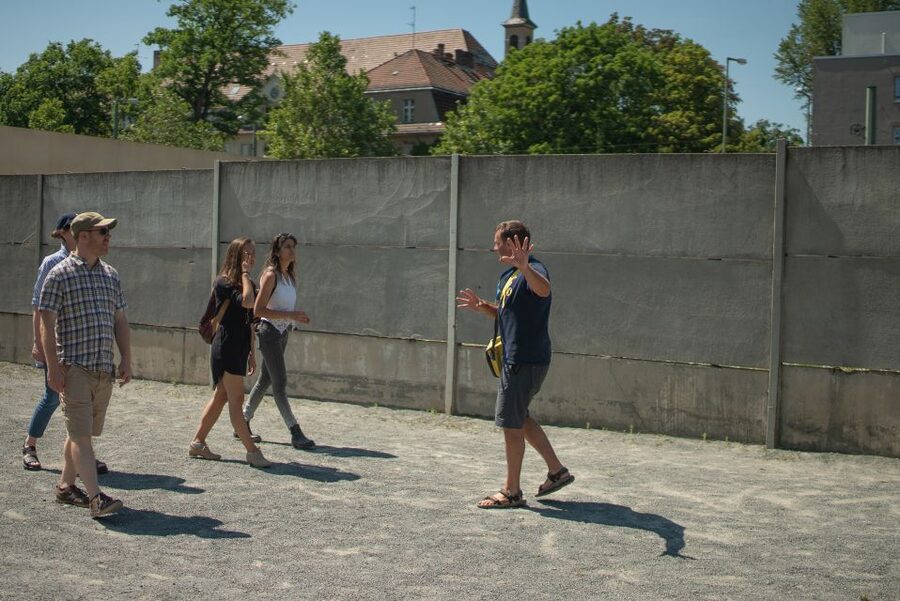 Cold War, Berlin Wall, Spies and the East Side Gallery - Who this Cold War Berlin Wall walk suits best