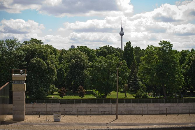 Cold War, Berlin Wall, Spies and the East Side Gallery - Palace of Tears (Tränenpalast): the emotions behind separation