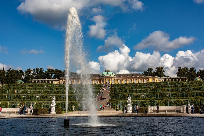 Deluxe Berlin Tour from Warnemunde or Rostock Cruise Port - The Reichstag Building and Its Dome Views: Democracy, Architecture, and Fast Photos