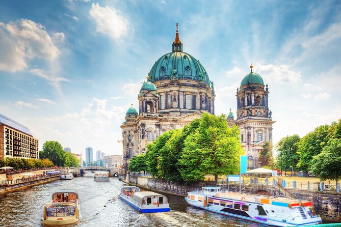 Deluxe Berlin Tour from Warnemunde or Rostock Cruise Port - Entering Berlin at Charlottenburg Palace: A Classic Start With Baroque and Rococo