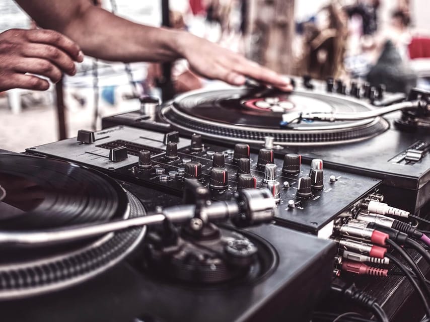 DJ for a Day: Learn to Mix Like a Pro in Berlin. - Vinyl Scratching: The Skill That Makes DJing Feel Physical