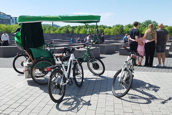 E-Bike Tour Highlights Berlin-Shared Guide in Small Public Group - Start in the Sky: Berliner Fernsehturm Quick-Photo Value
