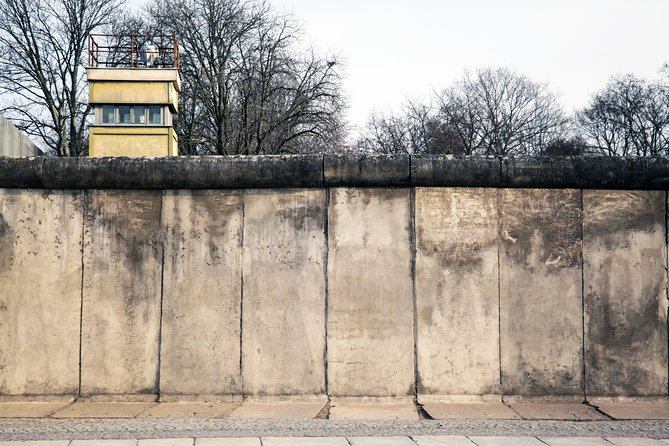 East Berlin and the Berlin Wall 2-Hour Walking Tour - Starting Near Hackescher Markt: Getting the Cold War Frame Fast