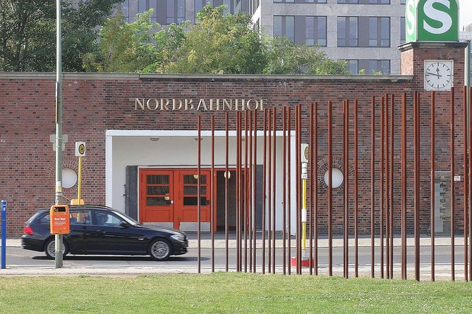 East Berlin: City of Shadows Walking Tour - Key things you’ll notice on this tour