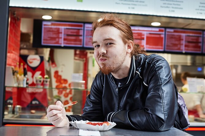 East Berlin Food & History Tour with Eating Europe - Stop 3: NYOM’s neon Vietnamese food and TyTy Tacos