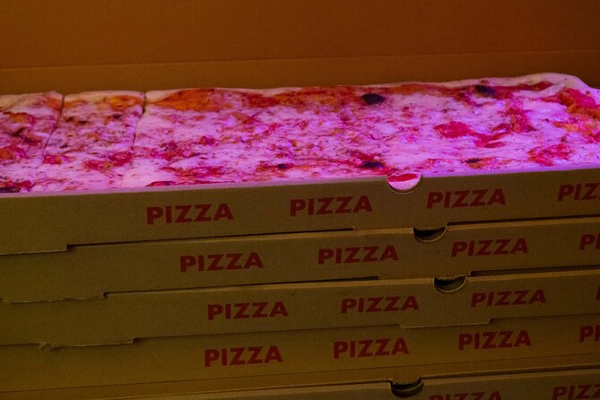 English Comedy Show with Pizza and Shots in Central Berlin - What You’ll Actually Like (Key Details That Matter)