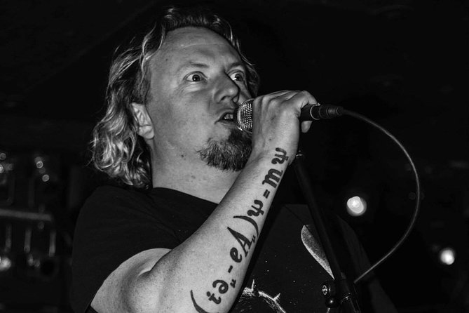 English Comedy Show with Pizza and Shots in Central Berlin - Weekend Showcase Nights: When the Room Feels Most Professional