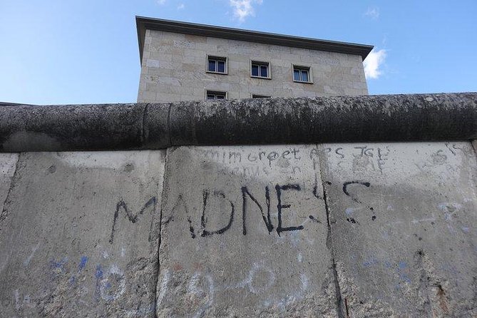 Explore The Berlin Wall: Cold War Berlin and Behind the Berlin Wall - Price and value in 3 hours at $32.67