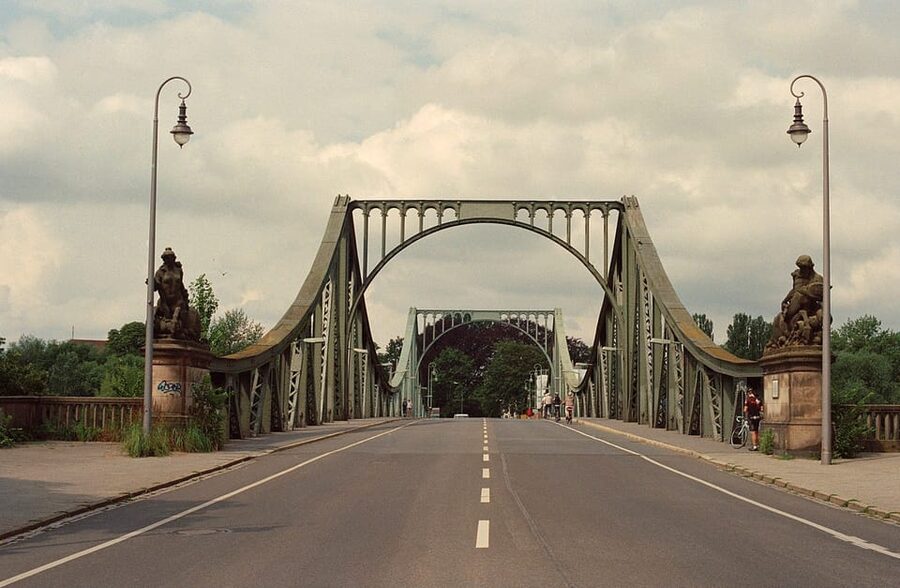 From Berlin: 6 Hour Tour to Potsdam - The Bridge of Spies: Cold War Exchange Point at Daylight