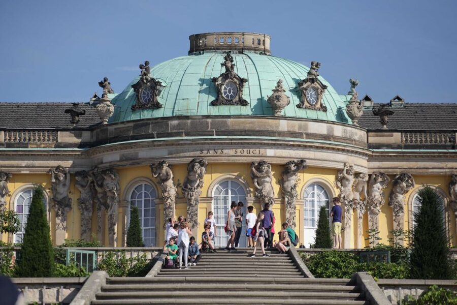 From Berlin: Potsdam Half-Day Guided Tour - UNESCO Sanssouci Gardens: fountains, flowerbeds, and big-picture views