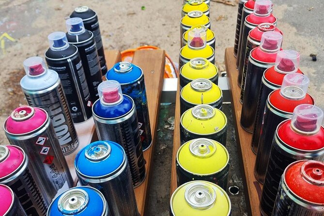 Graffiti Workshop Berlin with professional graffiti artists - Meeting at Bernauer Str. 63: Get There Before 11:00