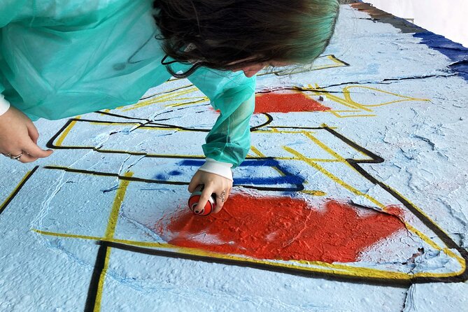 Graffiti Workshop Berlin with professional graffiti artists - From Paper Sketches to Spray Can Basics